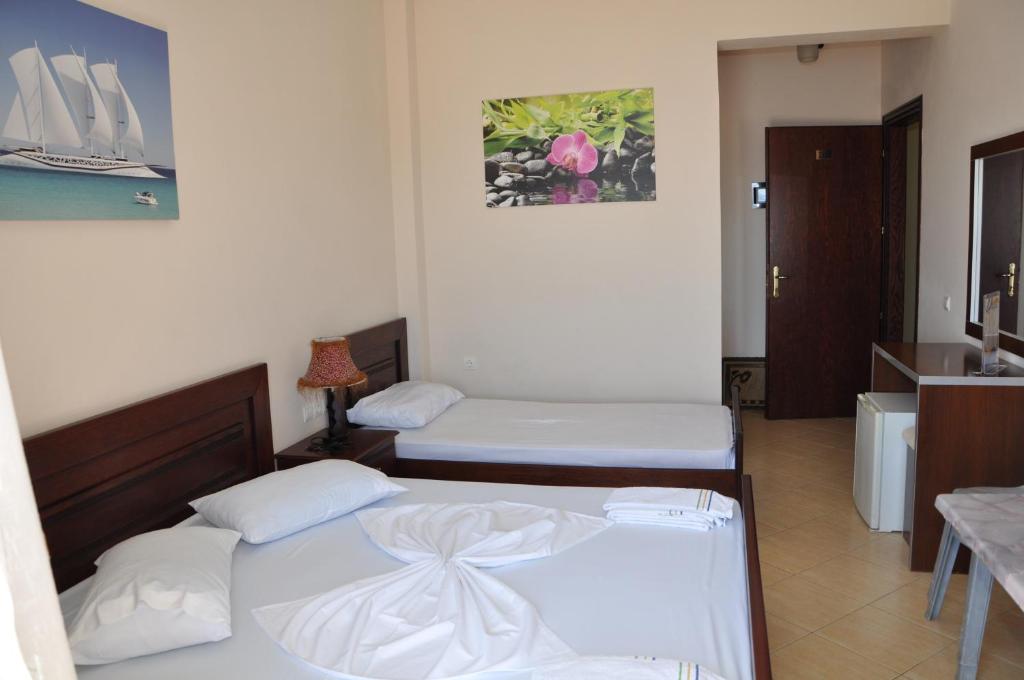Triple Room at Hotel Maestral